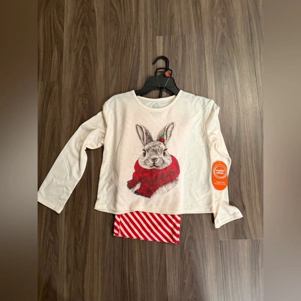 wonder nation Cream Top with Red Scarf Bunny & Red Stripe Pants size M 7/8-NWT